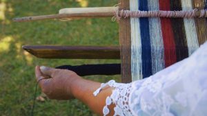 Read more about the article Weaving Memory: Tarde En El Museo